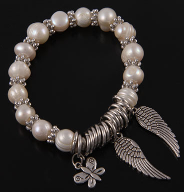 bracelet Wings and fresh water pearls