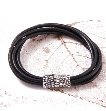 Bracelet Leather and Porky Pine