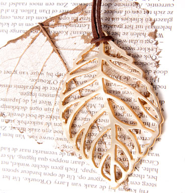 Necklace Silhouette leaf