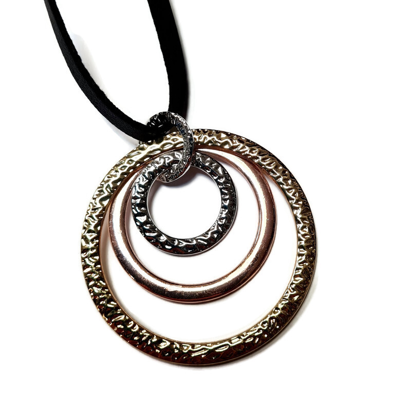 Necklace Hammered Circles