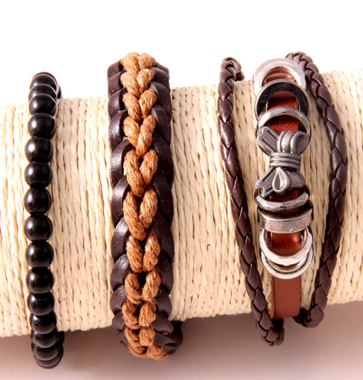 Set of 4 bracelets with ribbon