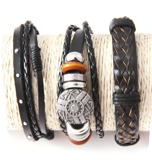 Set 4 bracelets braided