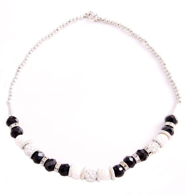 Necklace shamballa, black crystal and pearls
